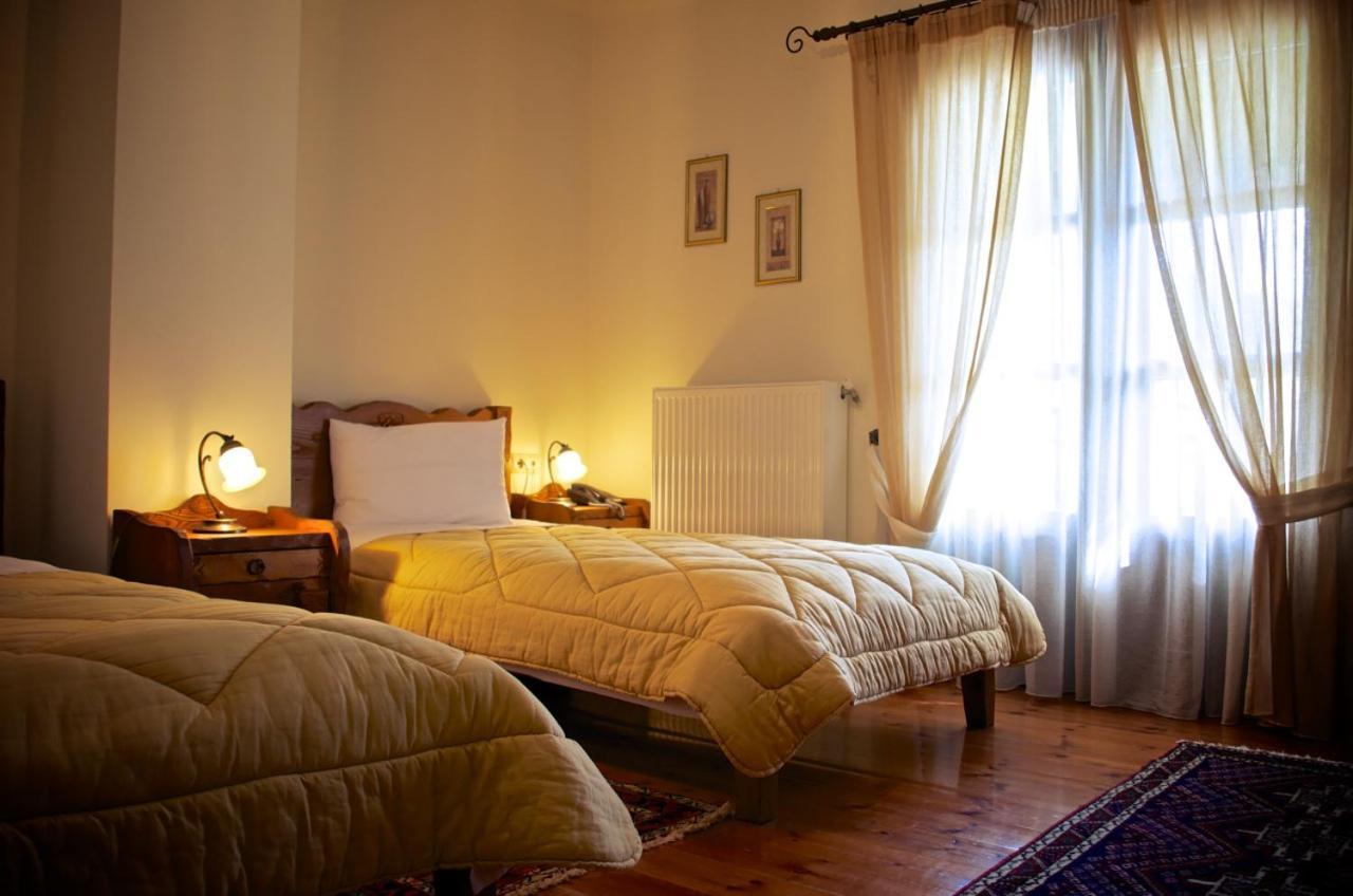 Petrini Gonia Aparthotel Livadherón Rum bild