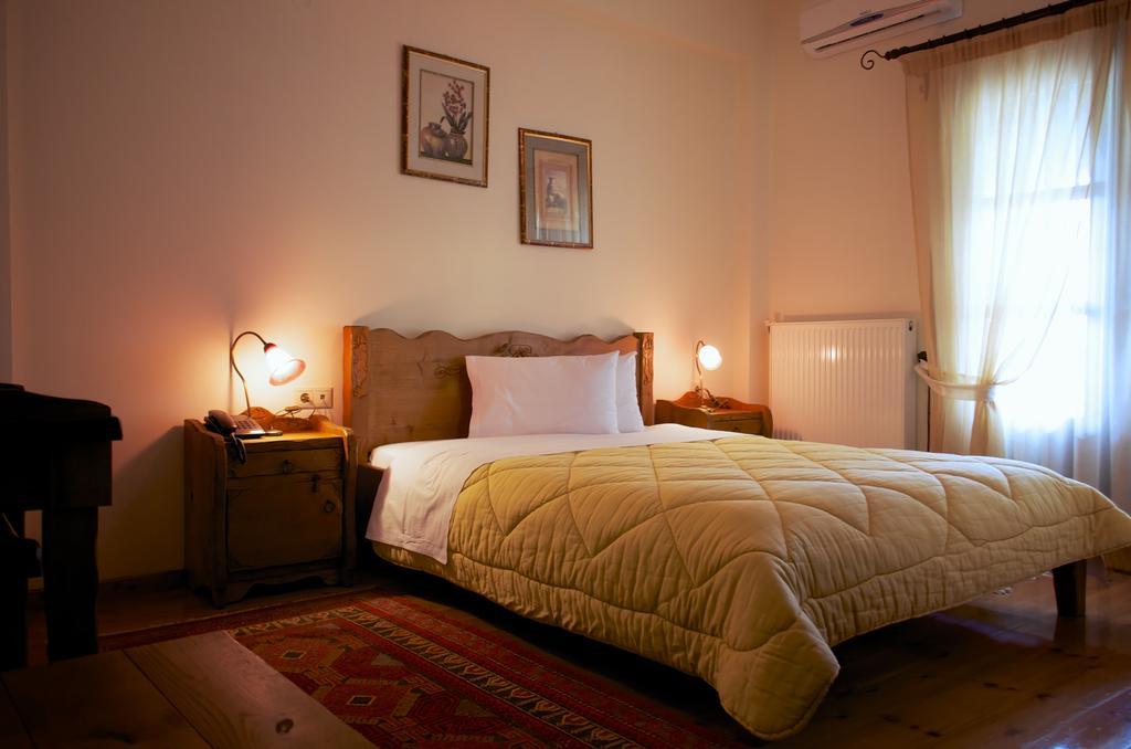 Petrini Gonia Aparthotel Livadherón Rum bild